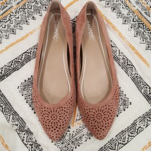 Vionic pink suede flats size 10